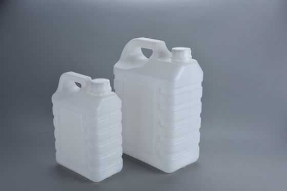 2.5L ขาว HDPE พลาสติก Jerry กระป๋องกับหัวแน่นและครอบสกรูสําหรับการปรับปรุง