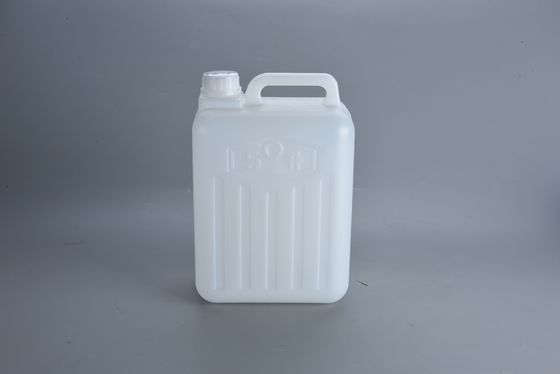 5L Extrusion blow molded พลาสติก Jerry Can สีขาวและความหนาของผนัง 2 มิลลิเมตรเพื่อความทนทาน